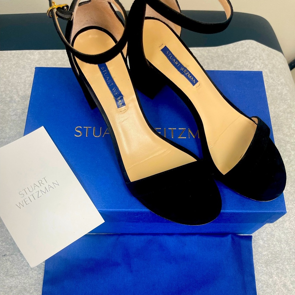 Stuart Weitzman Simple Suede Sandals in size 7 black